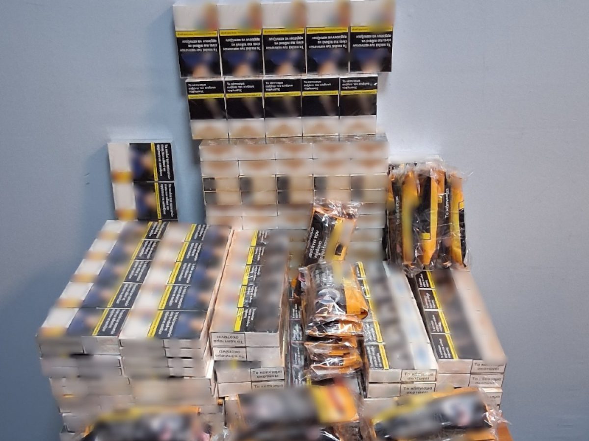 Συνελήφθη αλλοδαπός σε περιοχή της Χαλκίδας, για πώληση παράνομων πακέτων τσιγάρων