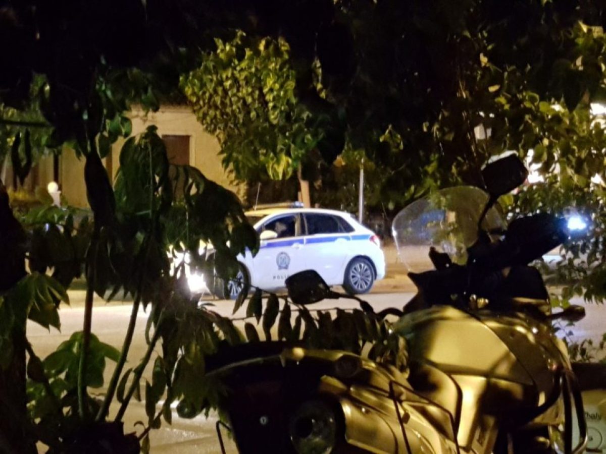 Συνελήφθη ανήλικο κορίτσι με ναρκωτικά στα Τρίκαλα. Χειροπέδες και στη μητέρα της