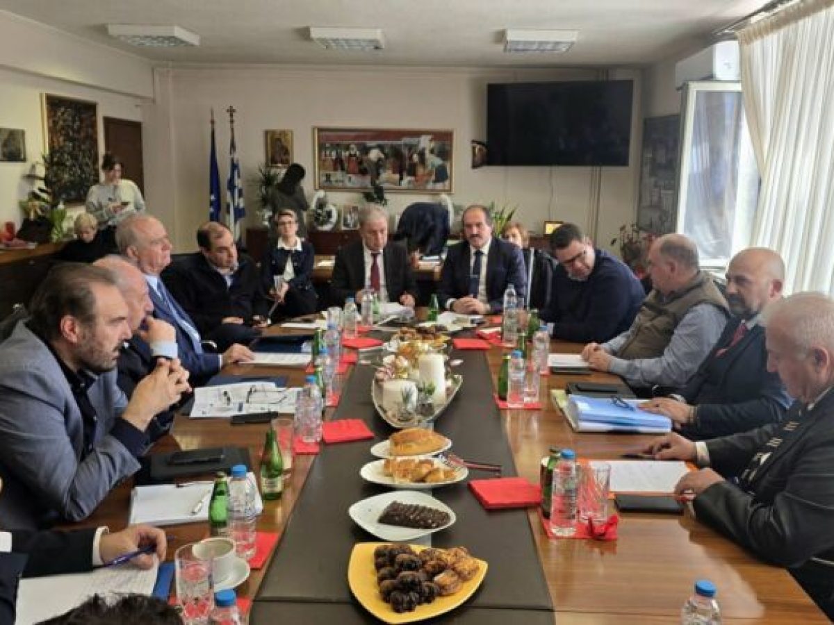 Σύσκεψη κυβερνητικού κλιμακίου στη Φλώρινα για την Αναπτυξιακή Μετάβαση της Δυτικής Μακεδονίας