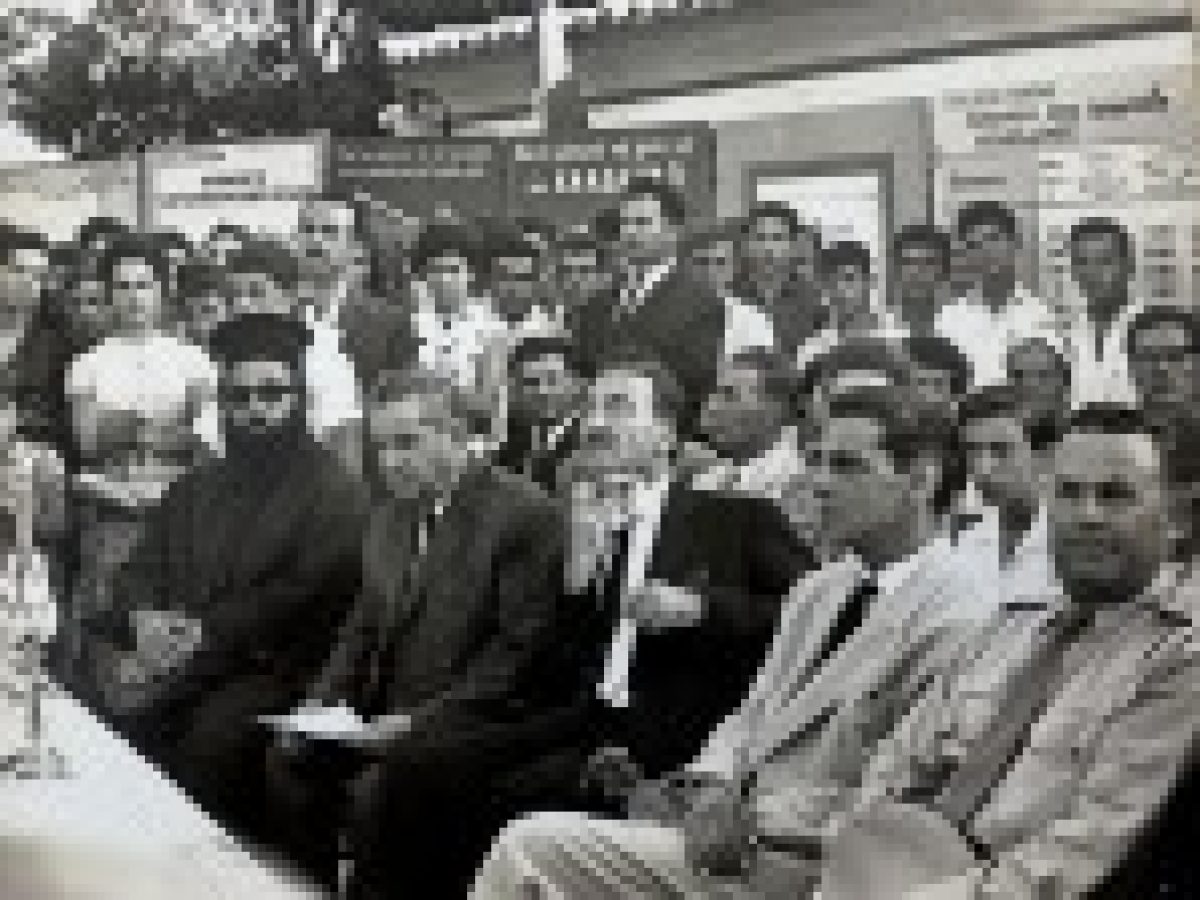 Σύβρος 1964: Ο βουλευτής Λευκάδας Ξενοφών Γρηγόρης σε εκδήλωση για τον αναδασμό