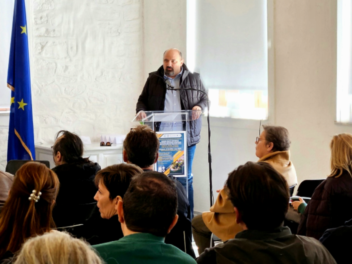 Σκιάθος: Στο επίκεντρο τουρισμός, υποδομές και επιχειρηματικότητα στις επαφές Τριαντόπουλου