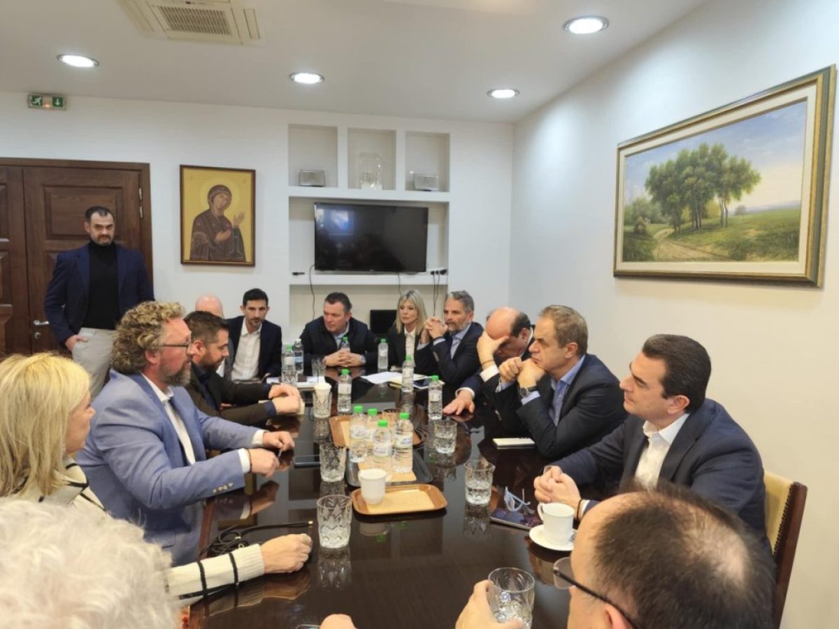 Σκρέκας στο Επιμελητήριο Μαγνησίας: Έτοιμη η κυβέρνηση να ανακόψει κάθε πιθανό κύμα ακρίβειας