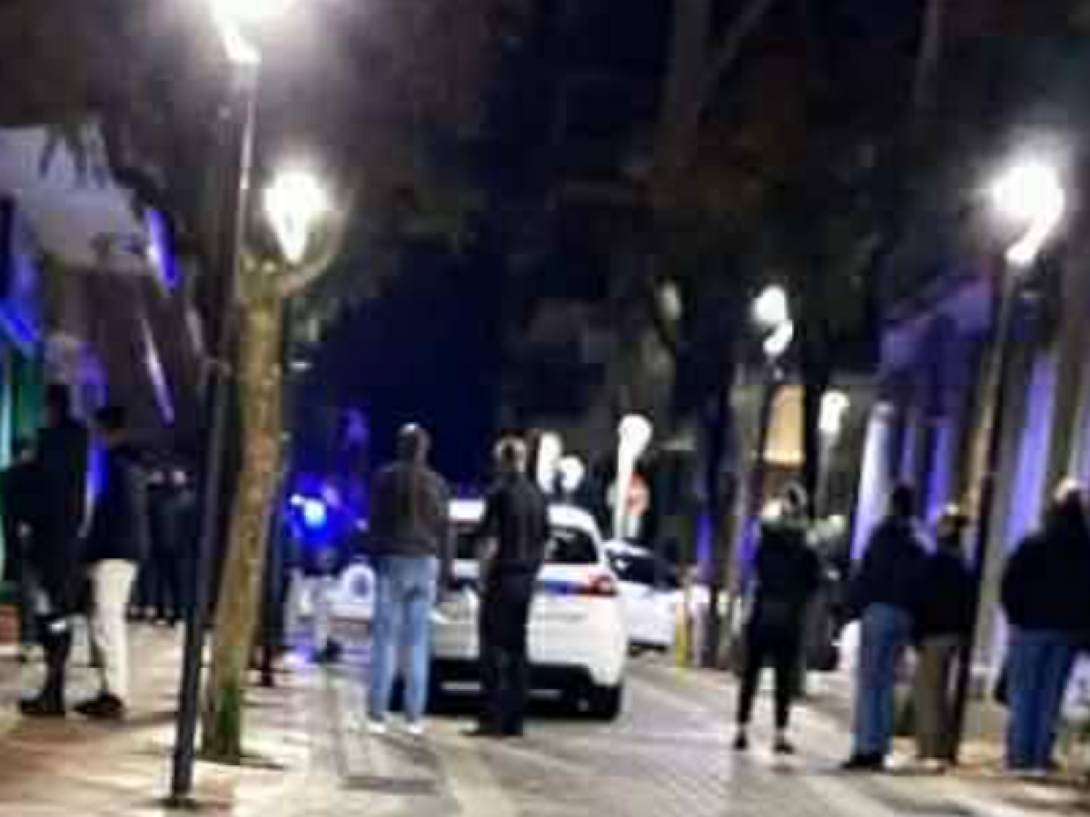 Σοκ: Μαχαίρωσαν 16χρονο στο κέντρο του Αγρινίου – Μεταφέρθηκε στο νοσοκομείο