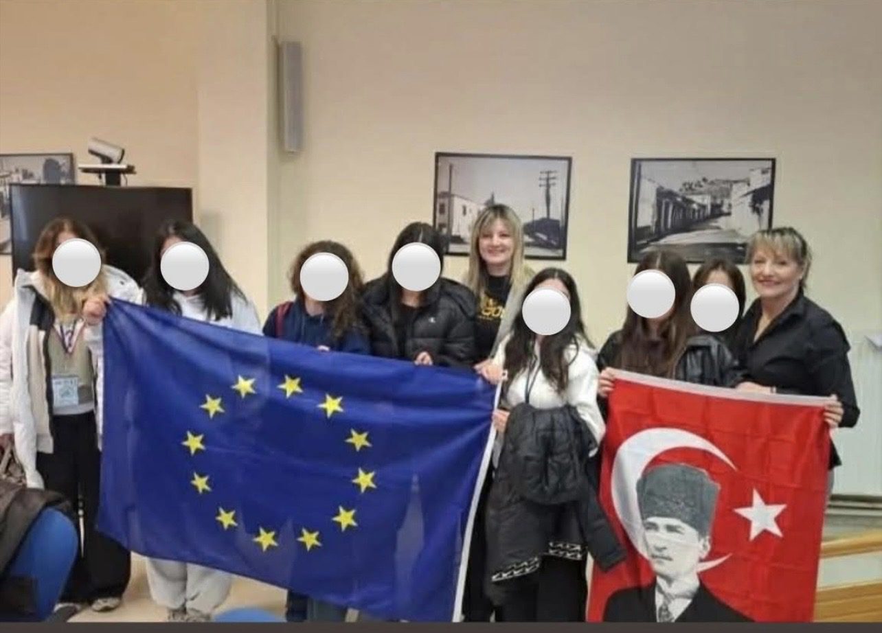 sok-stin-elassona-&Alpha;ntidimarchos-fotografithike