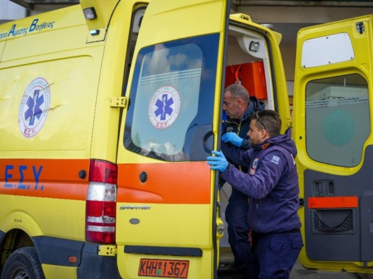 Σοκαριστικό τροχαίο στη Λάμψακο: Τούμπαρε αυτοκίνητο μετά από σφοδρή σύγκρουση – Δύο τραυματίες στο νοσοκομείο Χαλκίδας