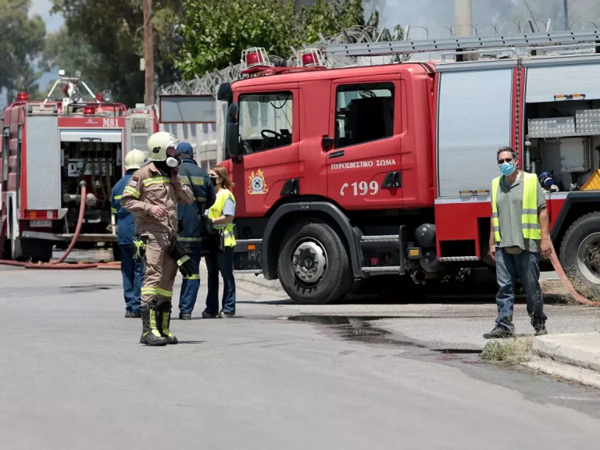 &Sigma;&omicron;ύ&lambda;&iota; &Kappa;&omicron;&rho;&iota;&nu;&theta;ί&alpha;&sigmaf; &kappa;&alpha;&iota; &Alpha;&iota;&gamma;έ&sigmaf; &Alpha;&chi;&alpha;ΐ&alpha;&sigmaf;: &Upsilon;&pi;ό &mu;&epsilon;&rho;&iota;&kappa;ό έ&lambda;&epsilon;&gamma;&chi;&omicron; &omicron;&iota; &phi;&omega;&tau;&iota;έ&sigmaf;