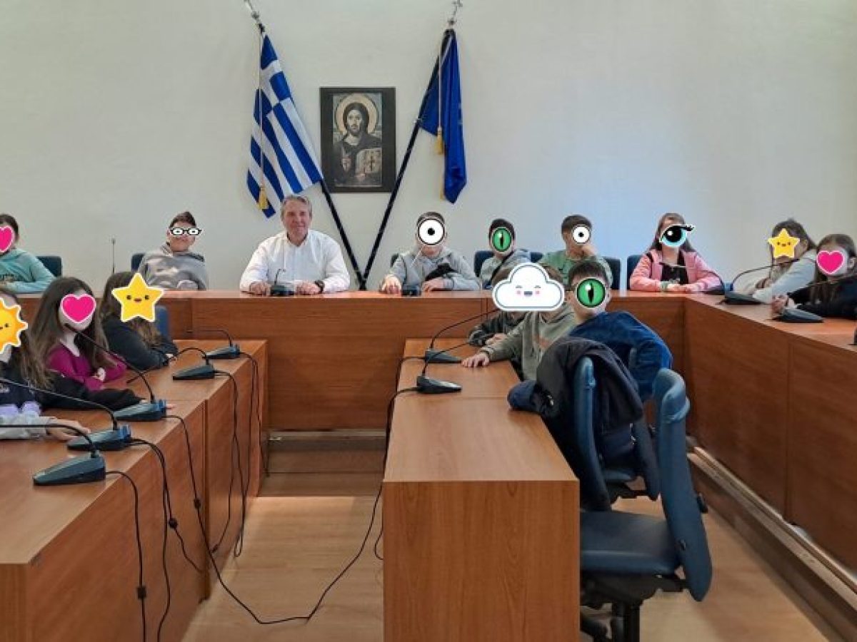 Στα έδρανα του Δημοτικού Συμβουλίου οι μαθητές του Δημοτικού Σχολείου Βραστάμων