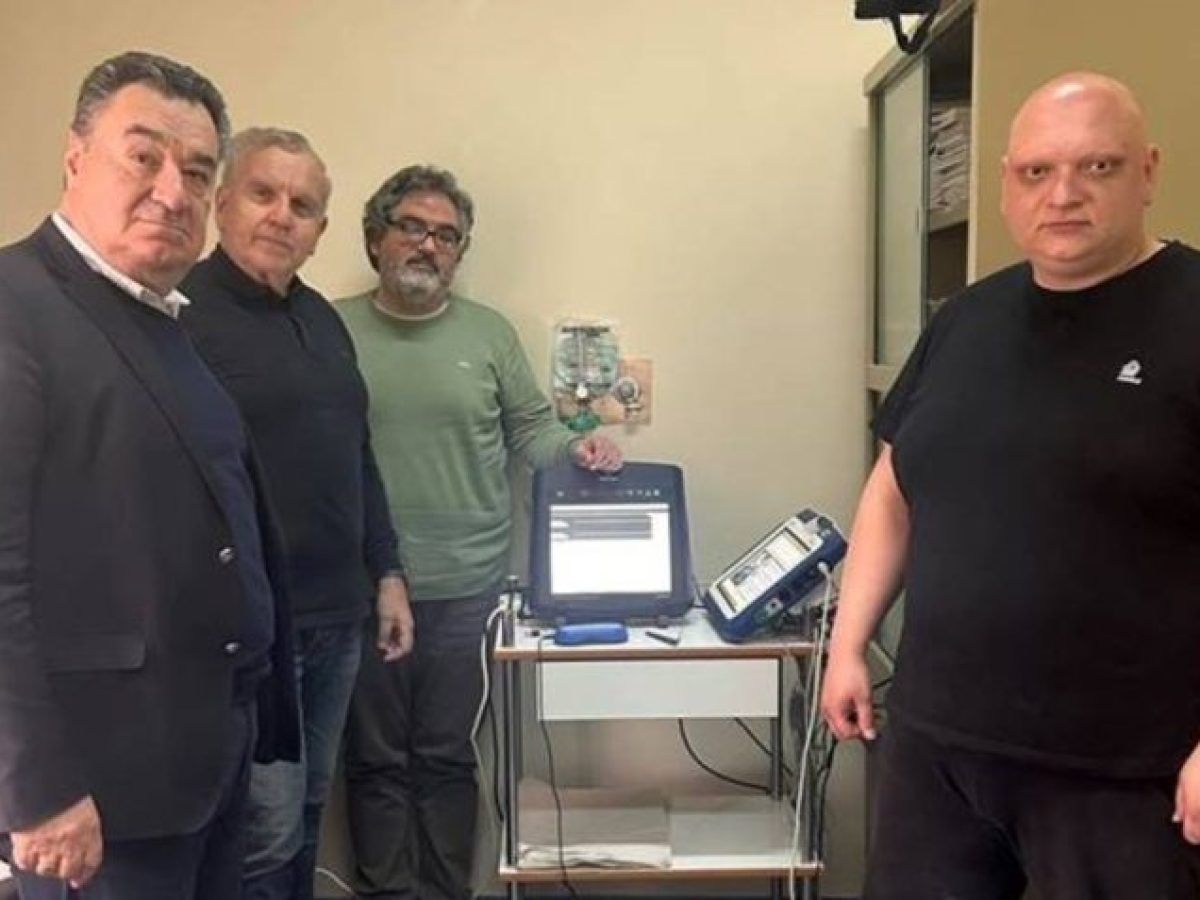 Στη Σάμο η καρδιολογική φροντίδα του αύριο. Τι αποκάλυψε ο καρδιολόγος Χρήστος Αντωνίου για απινιδωτές και νέες τεχνολογίες