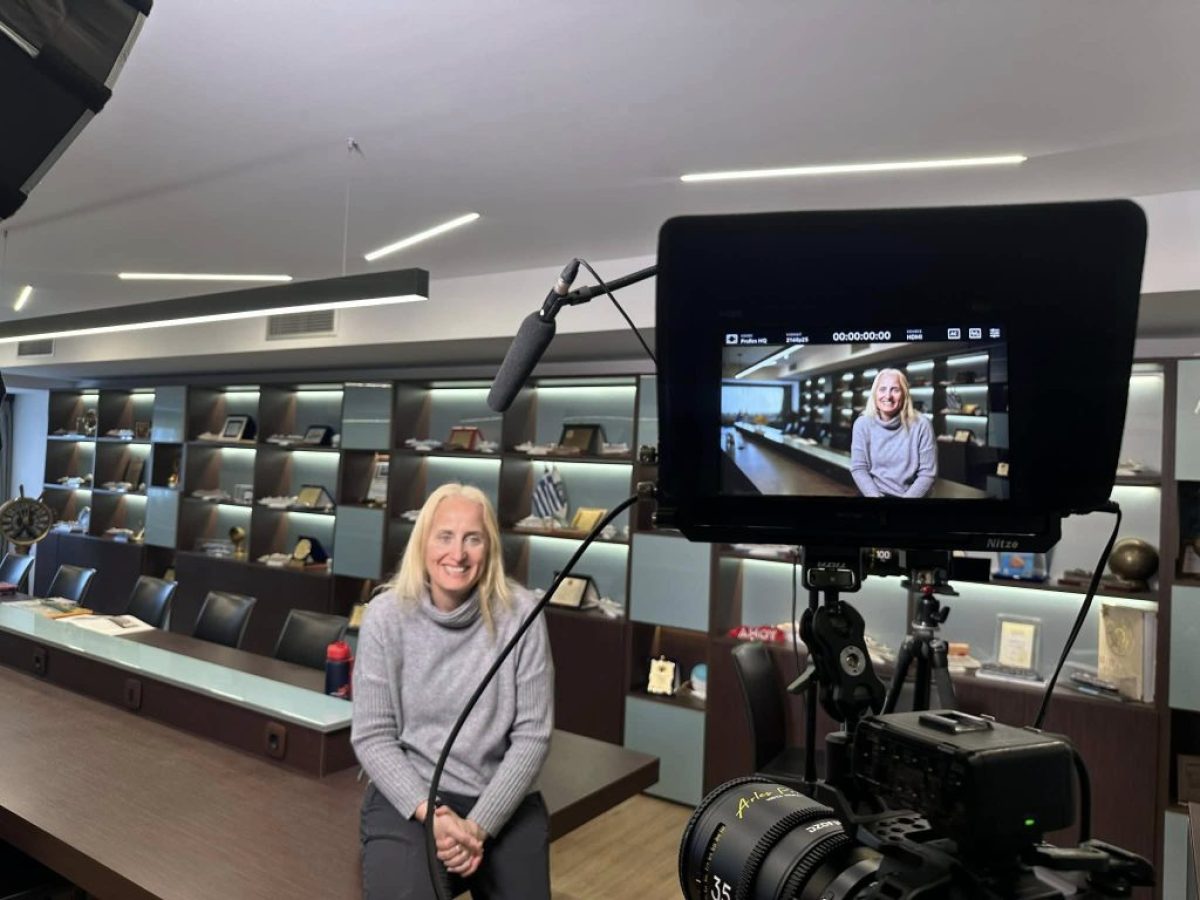 Στη Σαντορίνη, εκεί όπου η επιστήμη συναντά ένα από τα πιο δυναμικά ηφαιστειακά συστήματα παγκοσμίως.