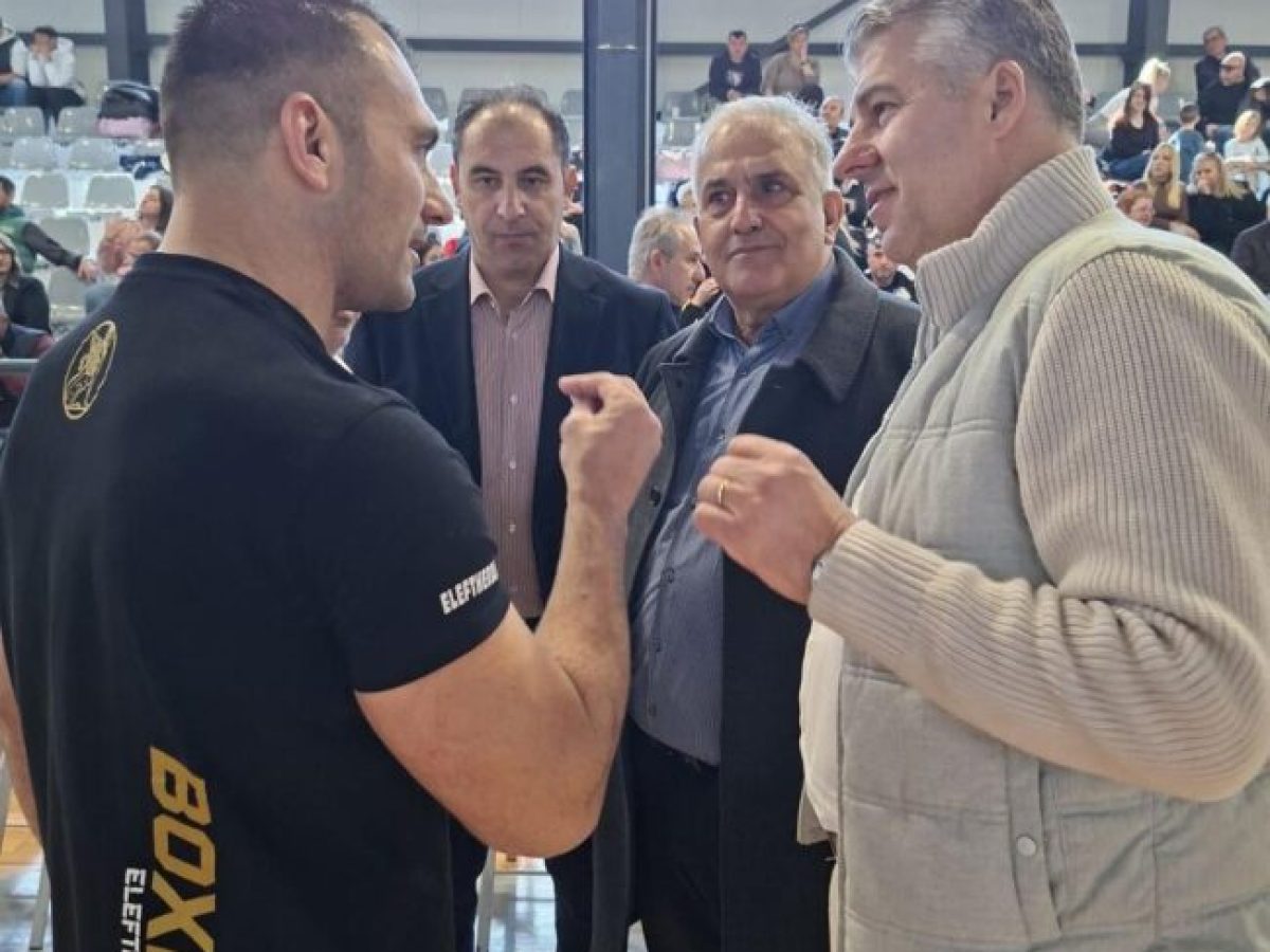 Στην Ελευθερούπολη ο περιφερειάρχης ΑΜΘ Χριστόδουλος Τοψίδης, για τα εγκαίνια του Κλειστού Γυμναστηρίου (φωτος)