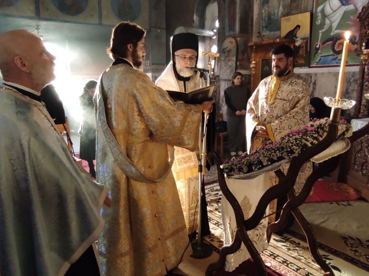 Στις Μαρκάτες χοροστάτησε ο Επίσκοπος Σκοπέλου κ. Νικόδημος στην ι. ακολουθία των τρίτων Χαιρετισμών