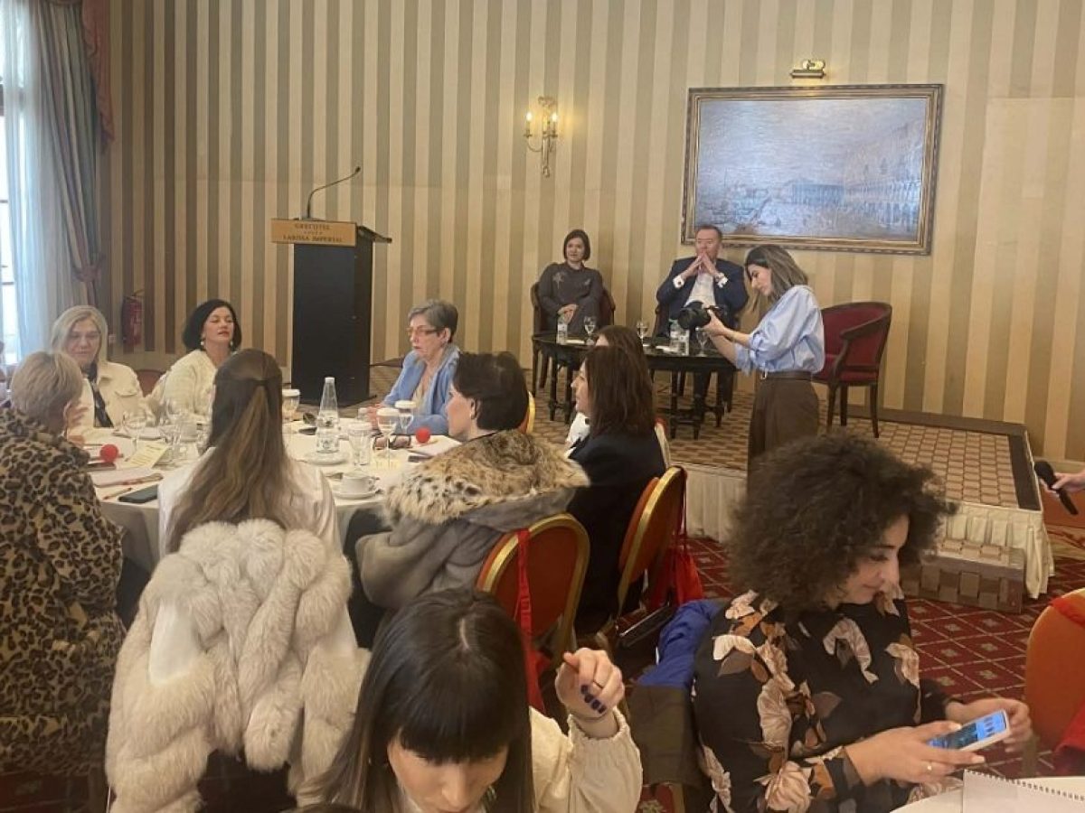 Στο επίκεντρο η γυναίκα του σήμερα στην εκδήλωση του Β. Κόκκαλη «Μια Κυριακή για ΕΜΑΣ» (ΦΩΤΟ)