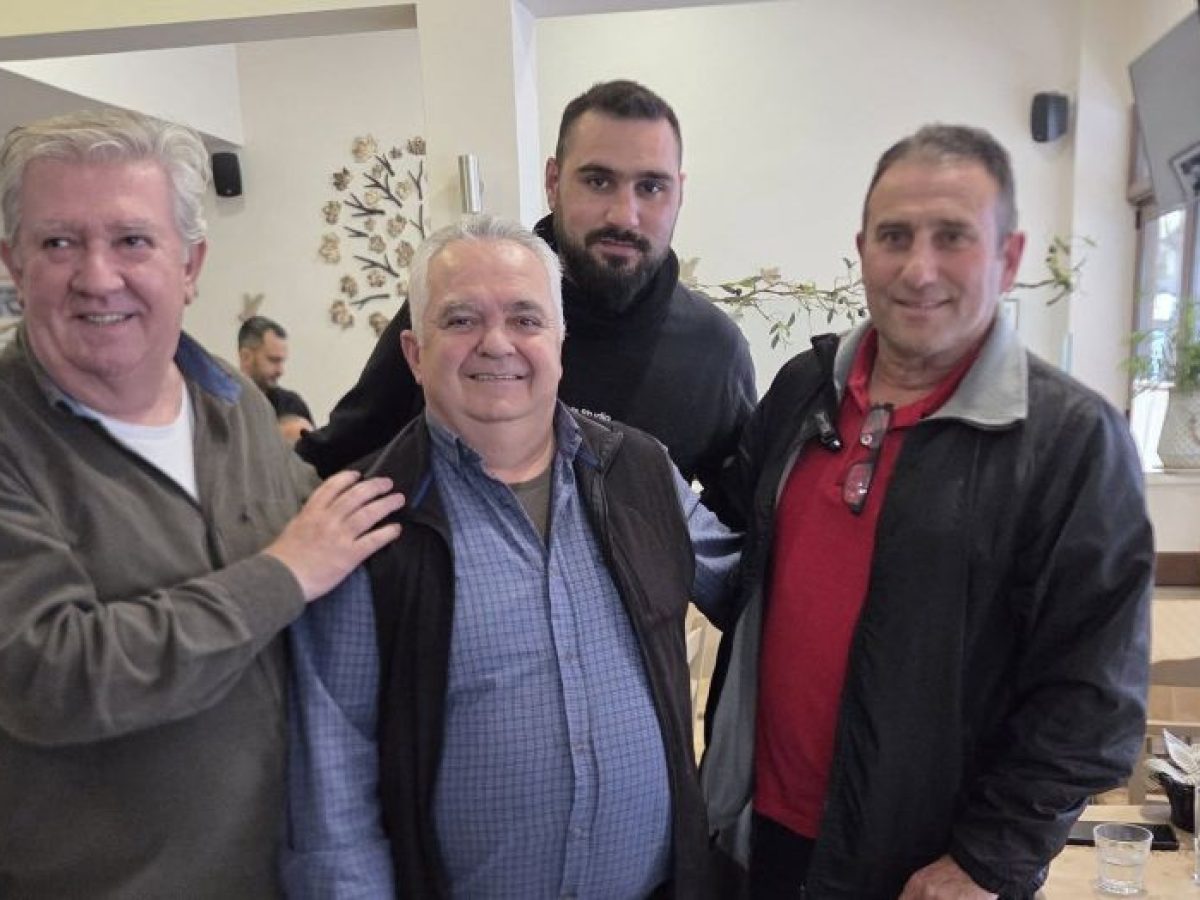 Στο ουζερί του Βασίλη η παλιά δόξα του Ολυμπιακού και της Εθνικής Ελλάδας Θοδωρής Παχατουρίδης