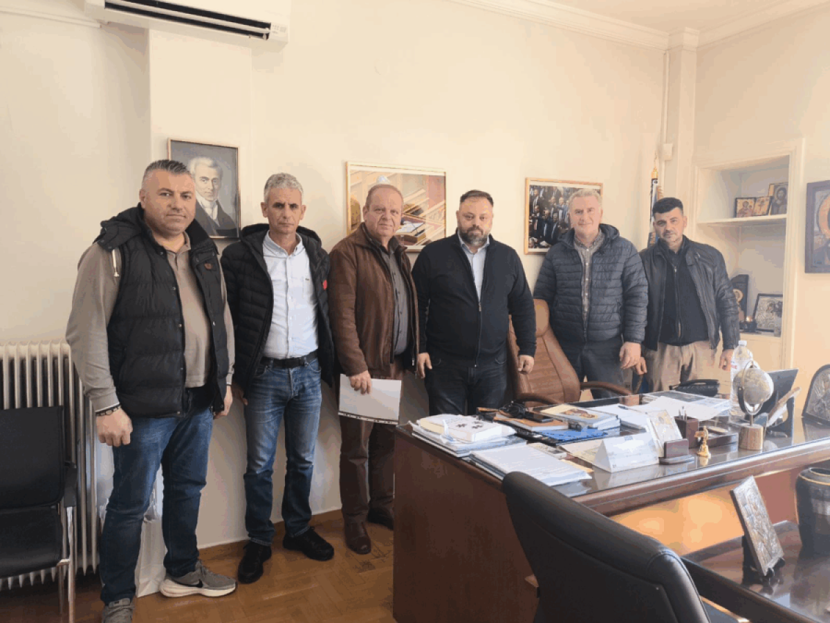 Στο πλευρό των οδηγών  ταξί ο Σπ. Τσιρώνης