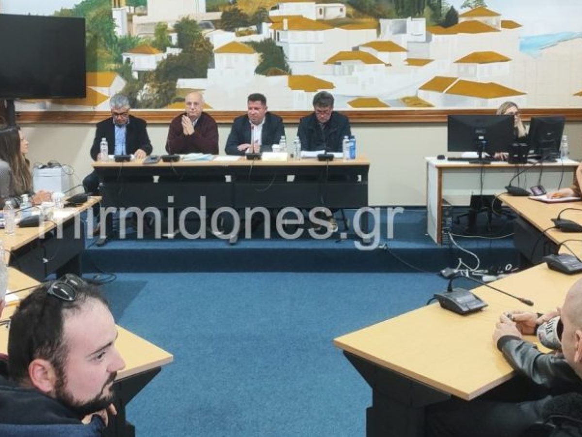 Στο πλευρό του πρωτογενούς τομέα ο Γιάννης Οικονόμου: Εποικοδομητική συζήτηση με παραγωγούς στο Δομοκό
