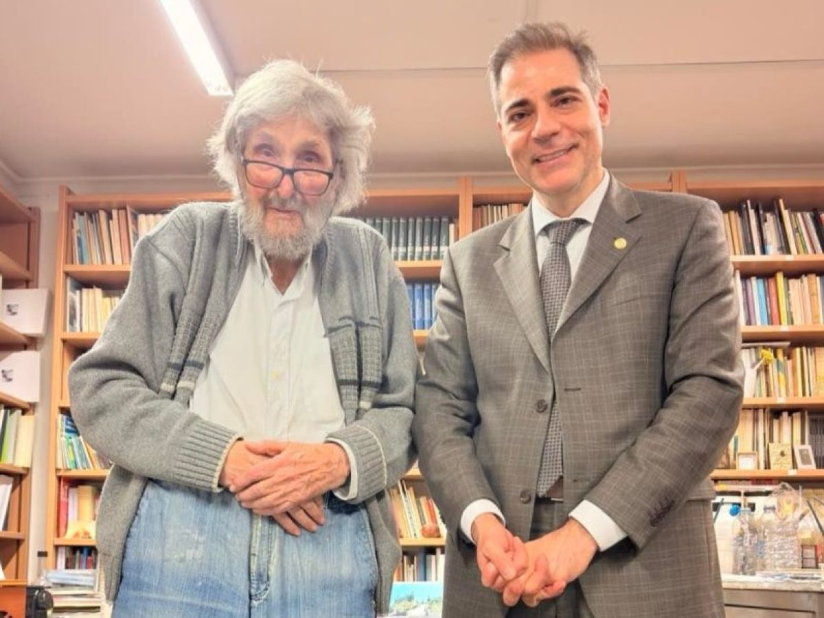 Στο πλευρό του Ανδρέα Κονδύλη ο κορυφαίος ζωγράφος Σωτήρης Σόρογκας για τη μάχη κατά των «bonus» του ΝΟΚ