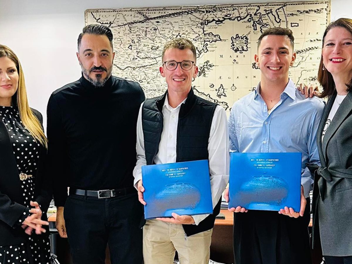 Στρατηγική συνάντηση Δήμου Καρπάθου, ΕΟΤ και EasyJet για την ενίσχυση της αεροπορικής σύνδεσης του νησιού