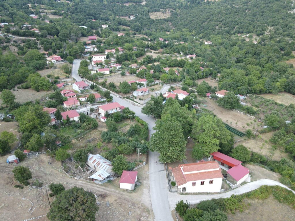 strofi-sta-choria-gia-fthinoteri