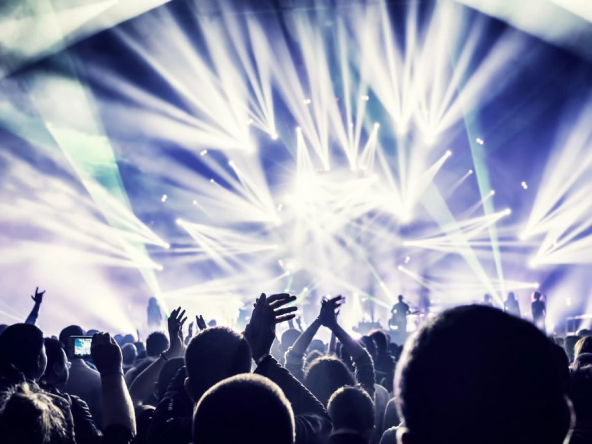 Τα δικά μας λαϊκά στο Θέατρο Γης