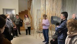 ta-ek-tou-tamiou-6001