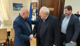 ta-grevena-apoktoun-laografiko-mousio