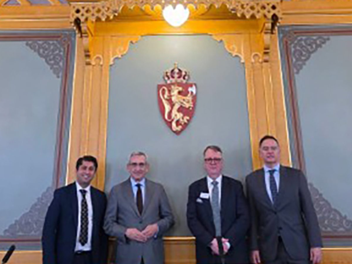 Τα νησιωτικά έργα αειφορίας του Νοτίου Αιγαίου ανέδειξε στο κοινοβούλιο της Νορβηγίας ο Γιώργος Χατζημάρκος