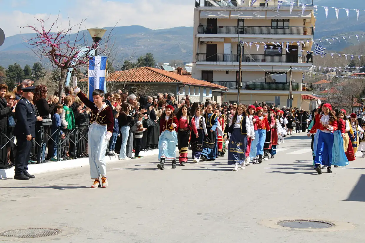 ta-servia-timisan-tin-ethniki
