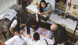 ta-spitia-Αllazoun-thesi-ti