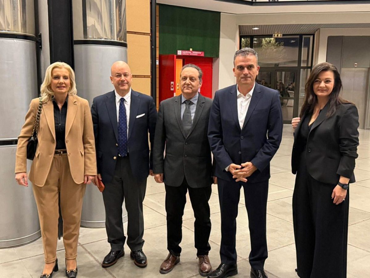 Τελετή Ονοματοδοσίας Αμφιθεάτρων Τμήματος Ιατρικής: Φόρος τιμής στον Γ.Κατσίγρα και στον Δ.Παλιούρα (ΒΙΝΤΕΟ-ΦΩΤΟ)