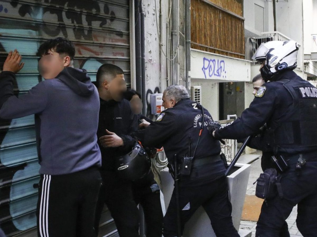Θεσσαλονίκη: Δύο τραυματίες αστυνομικοί στα επεισόδια για τα Τέμπη-5 συλλήψεις, 45 προσαγωγές