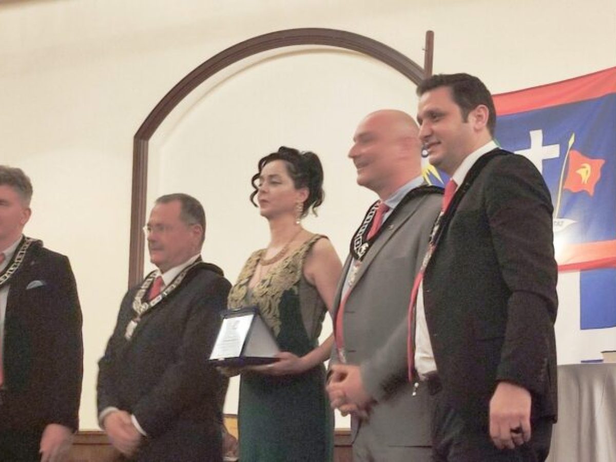 Θεσσαλονίκη: Η AHEPA τίμησε την Ελληνοαμερικανίδα ηθοποιό Δέσποινα Μοίρου σε μια συγκινητική βραδιά πολιτισμού