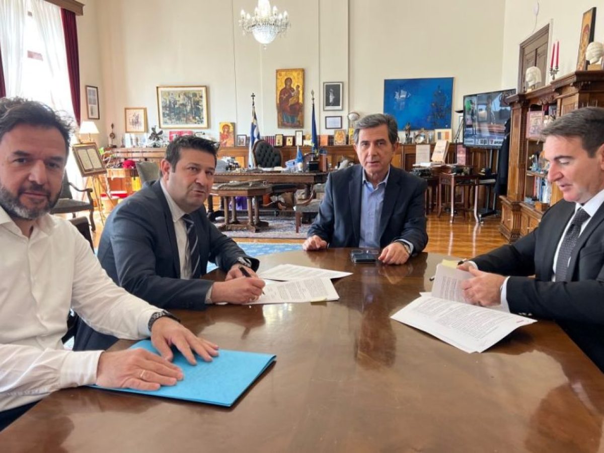 Θεσσαλονίκη: Υπογράφηκε η σύμβαση για την κατασκευή εξωτερικού δικτύου ύδρευσης σε περιοχές των Πεύκων και Χορτιάτη