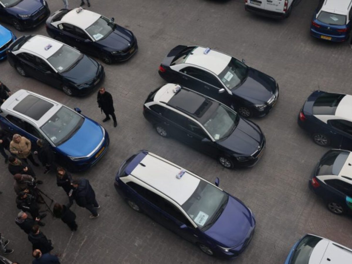 Θεσσαλονίκη: Νέα 24ωρη απεργία ιδιοκτητών και οδηγών ταξί