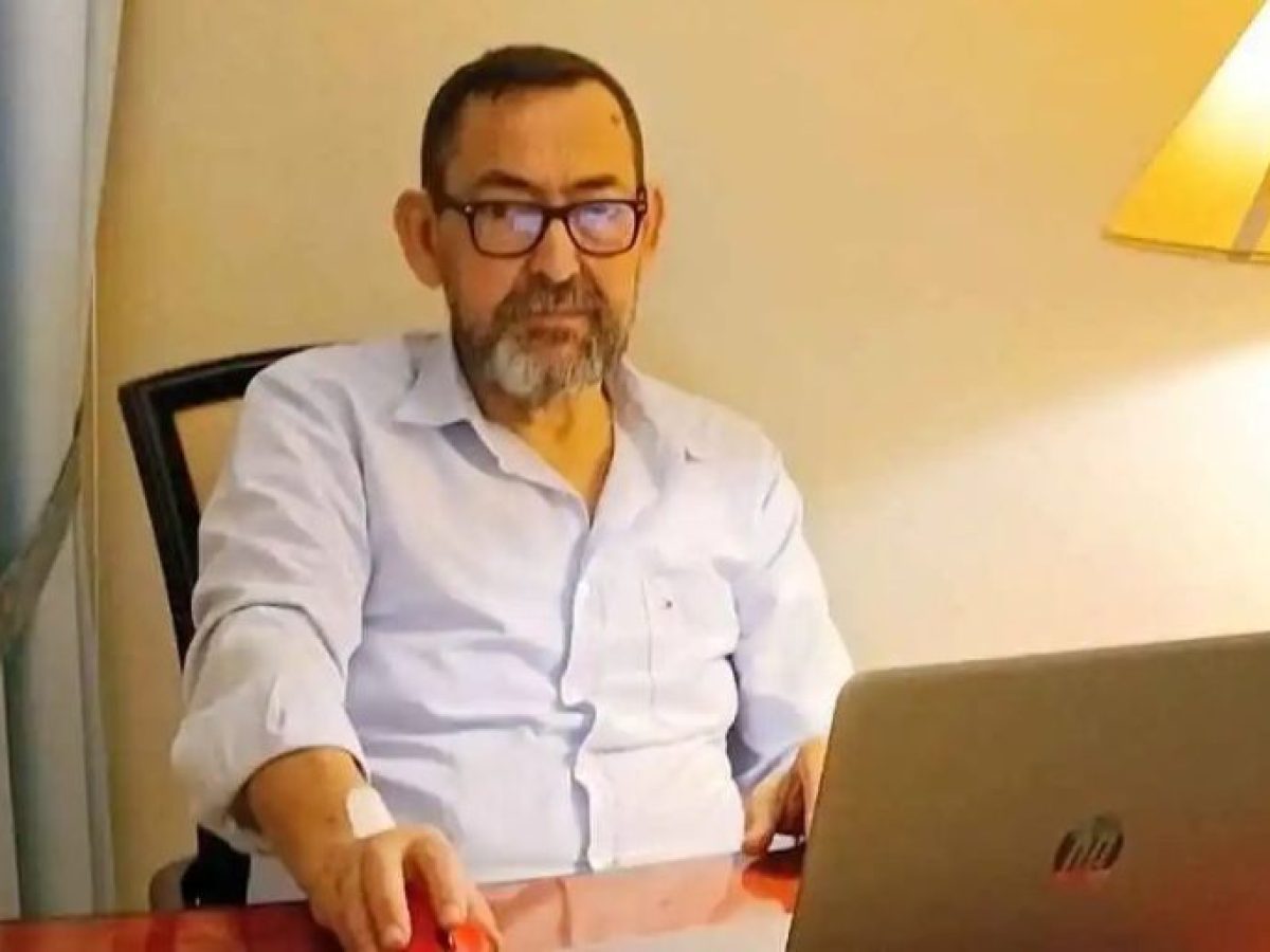 &Theta;&lambda;ί&psi;&eta; &sigma;&tau;&eta;&nu; &Alpha;&rho;&gamma;&omicron;&lambda;ί&delta;&alpha;: &laquo;Έ&phi;&upsilon;&gamma;&epsilon;&raquo; &omicron; &Gamma;&iota;ώ&rho;&gamma;&omicron;&sigmaf; &Pi;&alpha;&pi;&alpha;&gamma;&epsilon;&omega;&rho;&gamma;ό&pi;&omicron;&upsilon;&lambda;&omicron;&sigmaf;