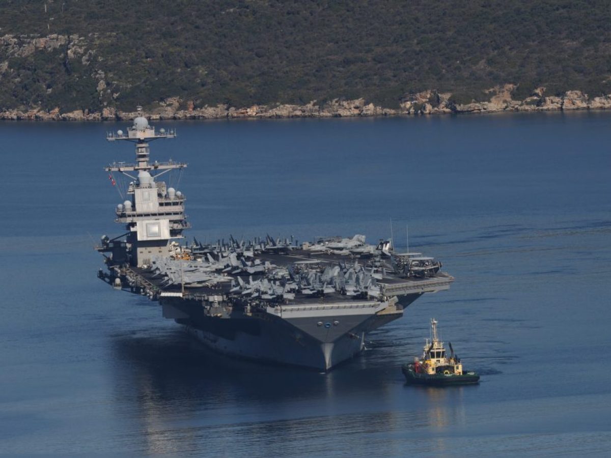Θρίλερ κατασκοπείας στη Σούδα – Οι φωτογραφίες στο κινητό του Γεωργιανού