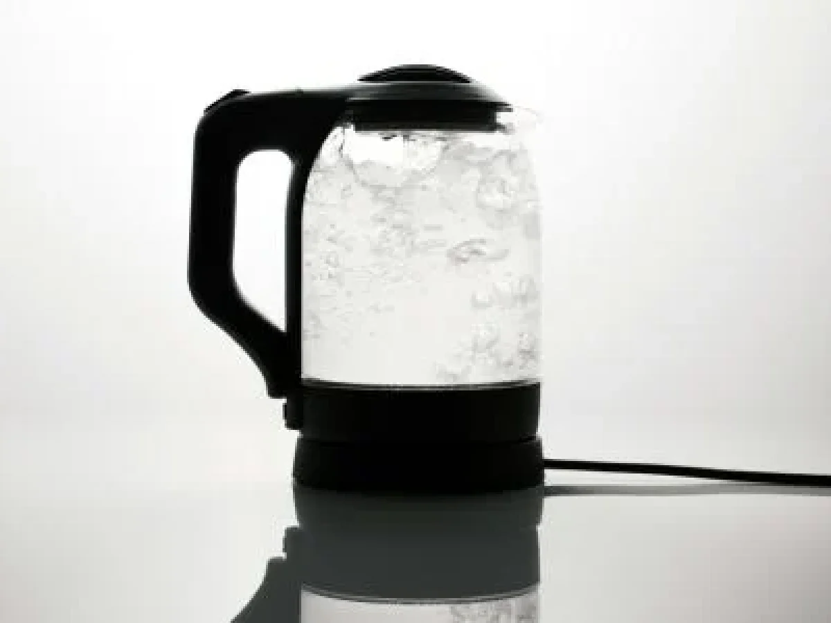 Τι Φθείρει τον Βραστήρα Νερού και Πώς να τον Διατηρείτε Καθαρό