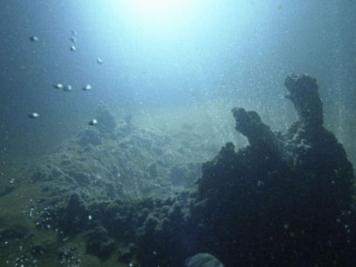 Τι κρύβεται κάτω από τα νερά του Αιγαίου – Η έρευνα για το ηφαιστειακό σύμπλεγμα της Αντιμήλου