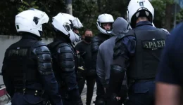 tifli-gineka-roma-sto-mesolongi-1