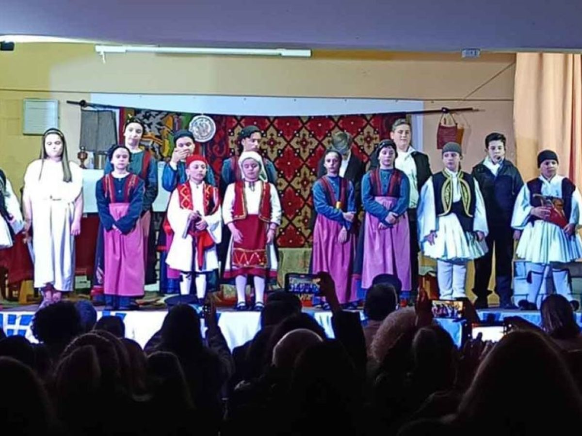 «Τιμή και δόξα στους Ελεύθερους Πολιορκημένους» στην Νεάπολη Αγρινίου (φωτο)