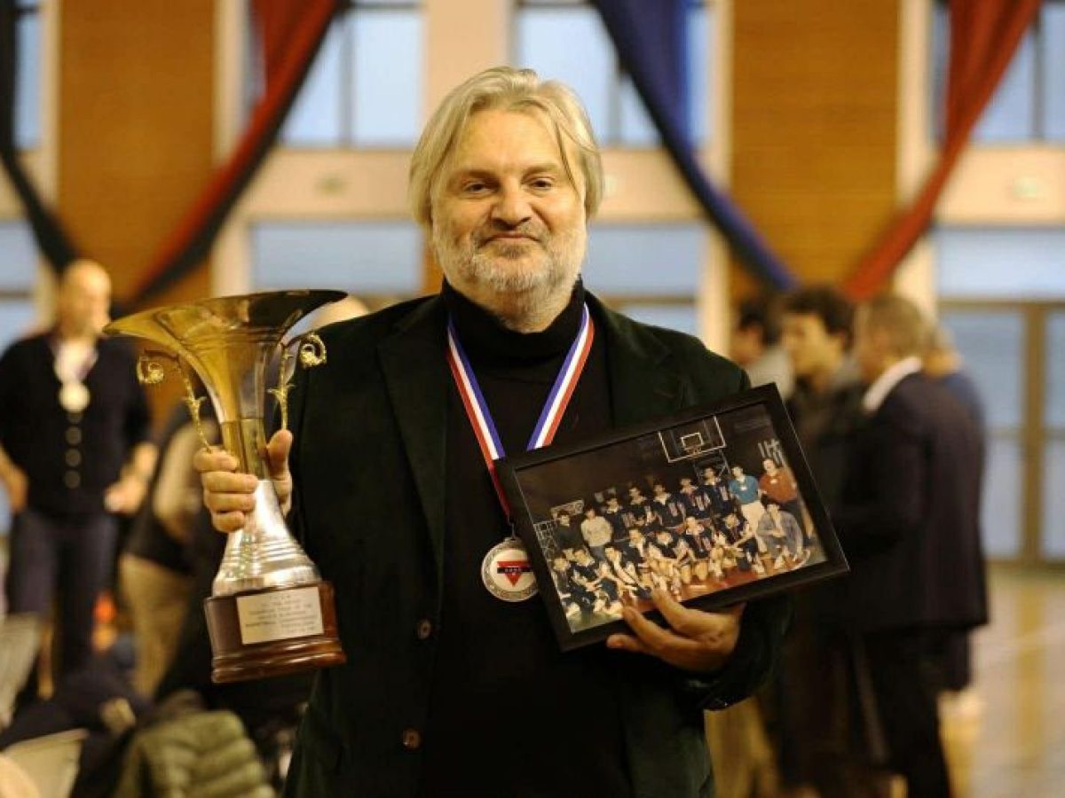 Τιμήθηκε απο την ΧΑΝΘ ο Βαγγέλης Φρύδας