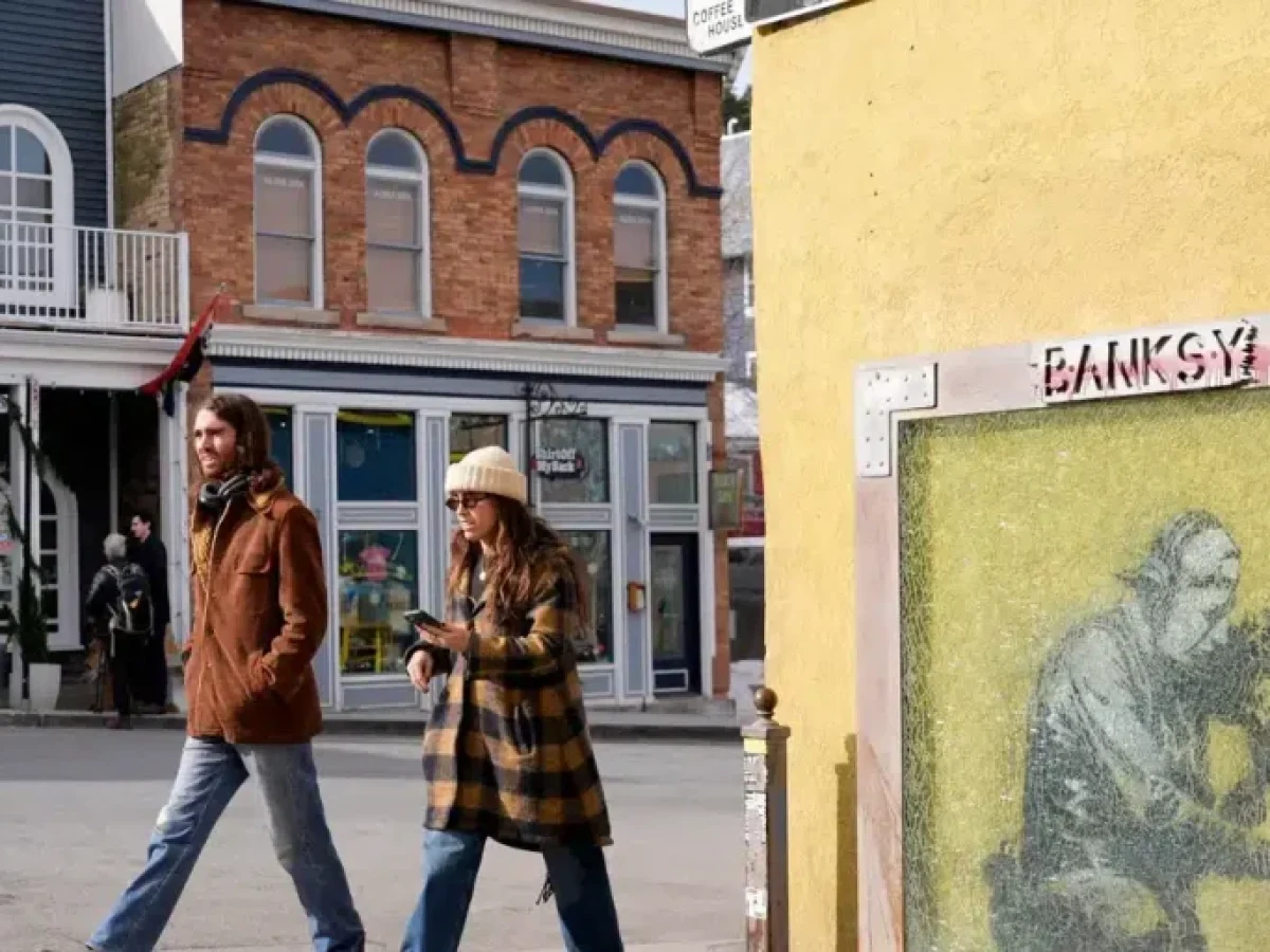 Το Reuters ισχυρίζεται ότι ανακάλυψε την ταυτότητα του Banksy και δημοσίευσε το όνομά του