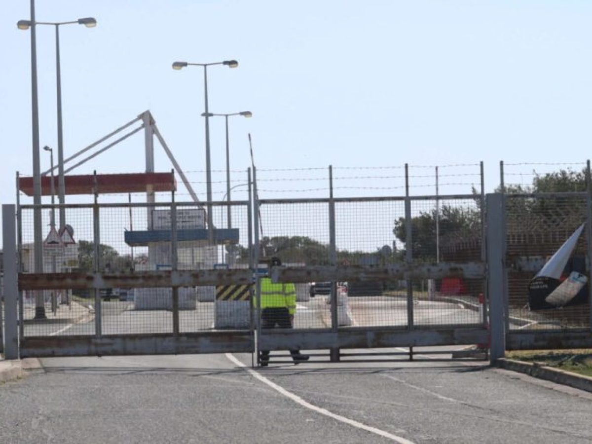 Το Ιράν χτύπησε βρετανική βάση στην Κύπρο – Την φρεγάτα «Κίμων» και F-16 στέλνει η Ελλάδα