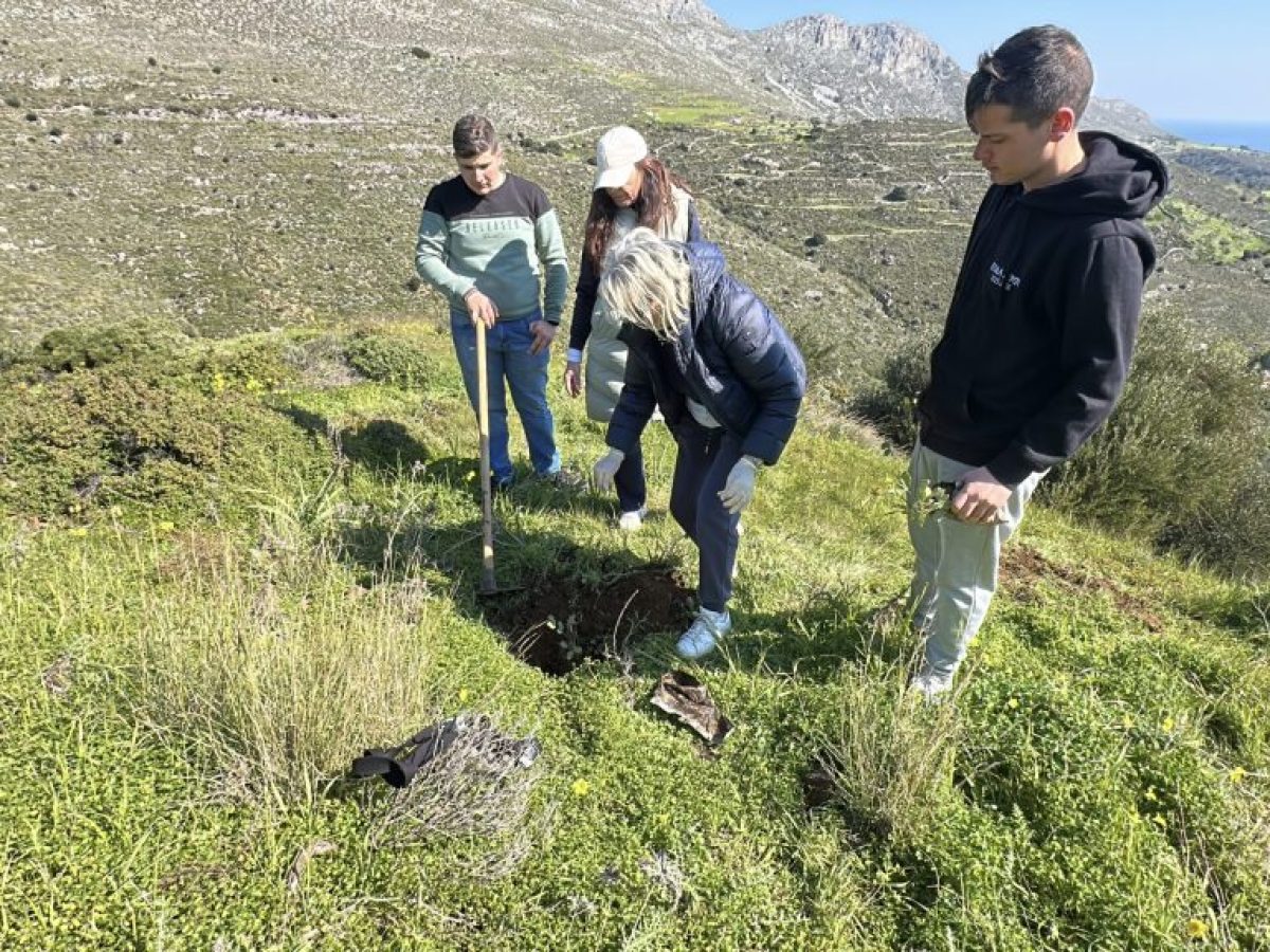 Το Όλοι μαζί Μπορούμε του ΣΚΑΙ στη Λέρο : Δεντροφύτευση  με τη συμμετοχή μαθητών και φορέων