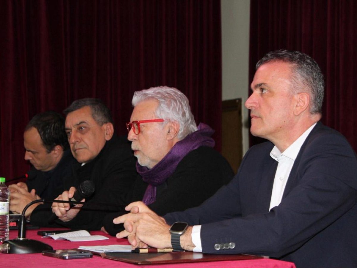 Το βιβλίο του Λεωνίδα Μακρή “Γιάννης Μπουτάρης-Η πολιτική αλλιώς” στη Λάρισα (ΒΙΝΤΕΟ-ΦΩΤΟ)