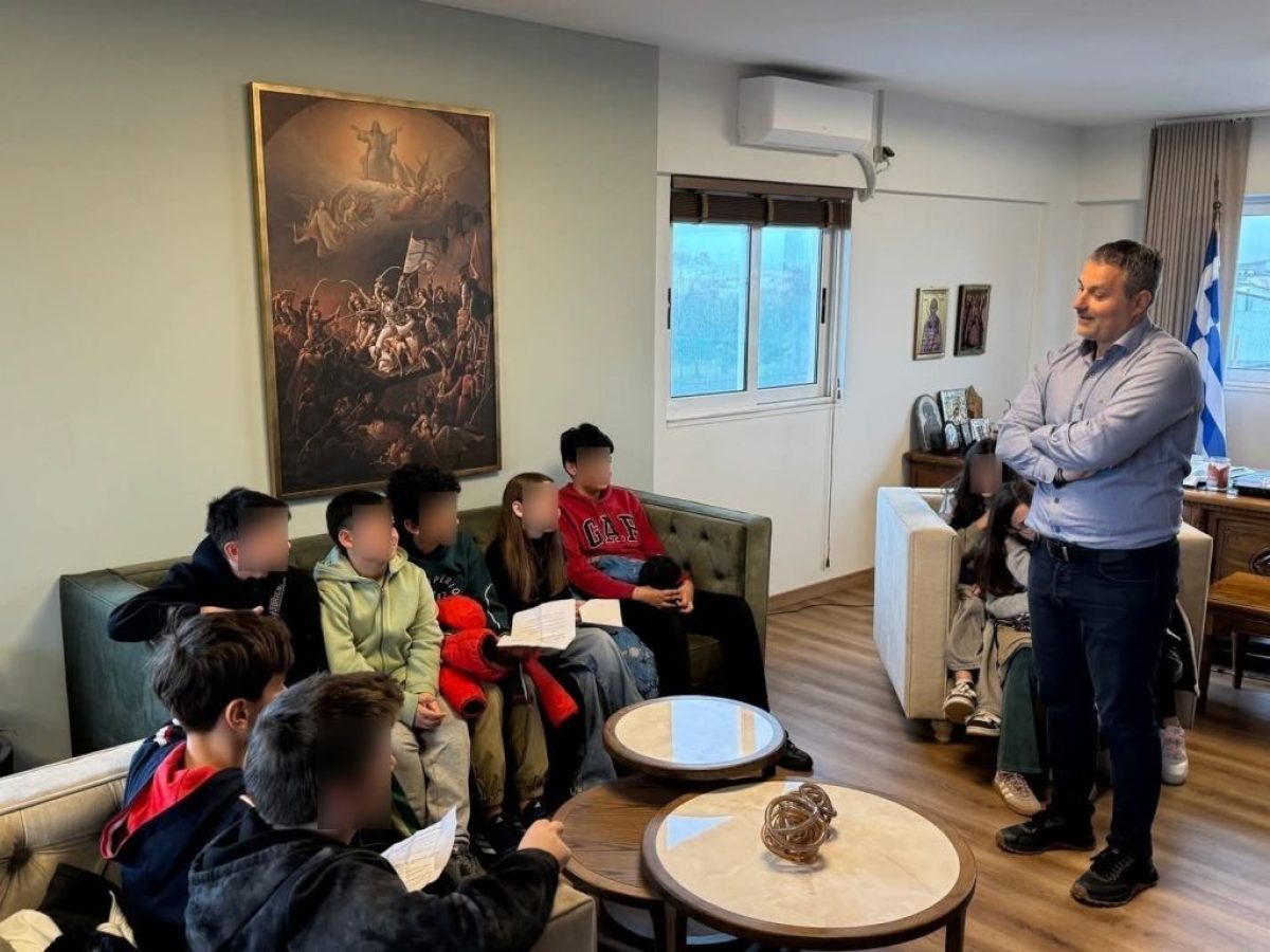 Τον Δήμαρχο Μεσολογγίου επισκέφθηκαν μαθητές του 6ου Δημοτικού Σχολείου Παλλήνης