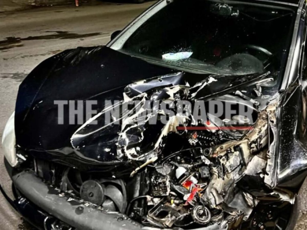 Τρελή πορεία αυτοκινήτου στο κέντρο της πόλης: Προσέκρουσε σε άλλο όχημα και άρπαξε φωτιά – ΦΩΤΟΓΡΑΦΙΕΣ