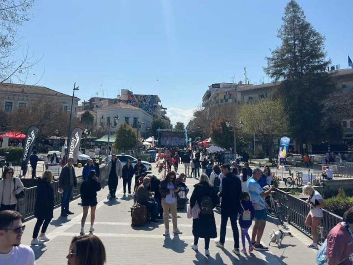 Τρίκαλα: Γέμισε κόσμο η πόλη για τον Ημιμαραθώνιο