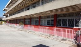 trikala-–-me-kagkela-prostatevoun