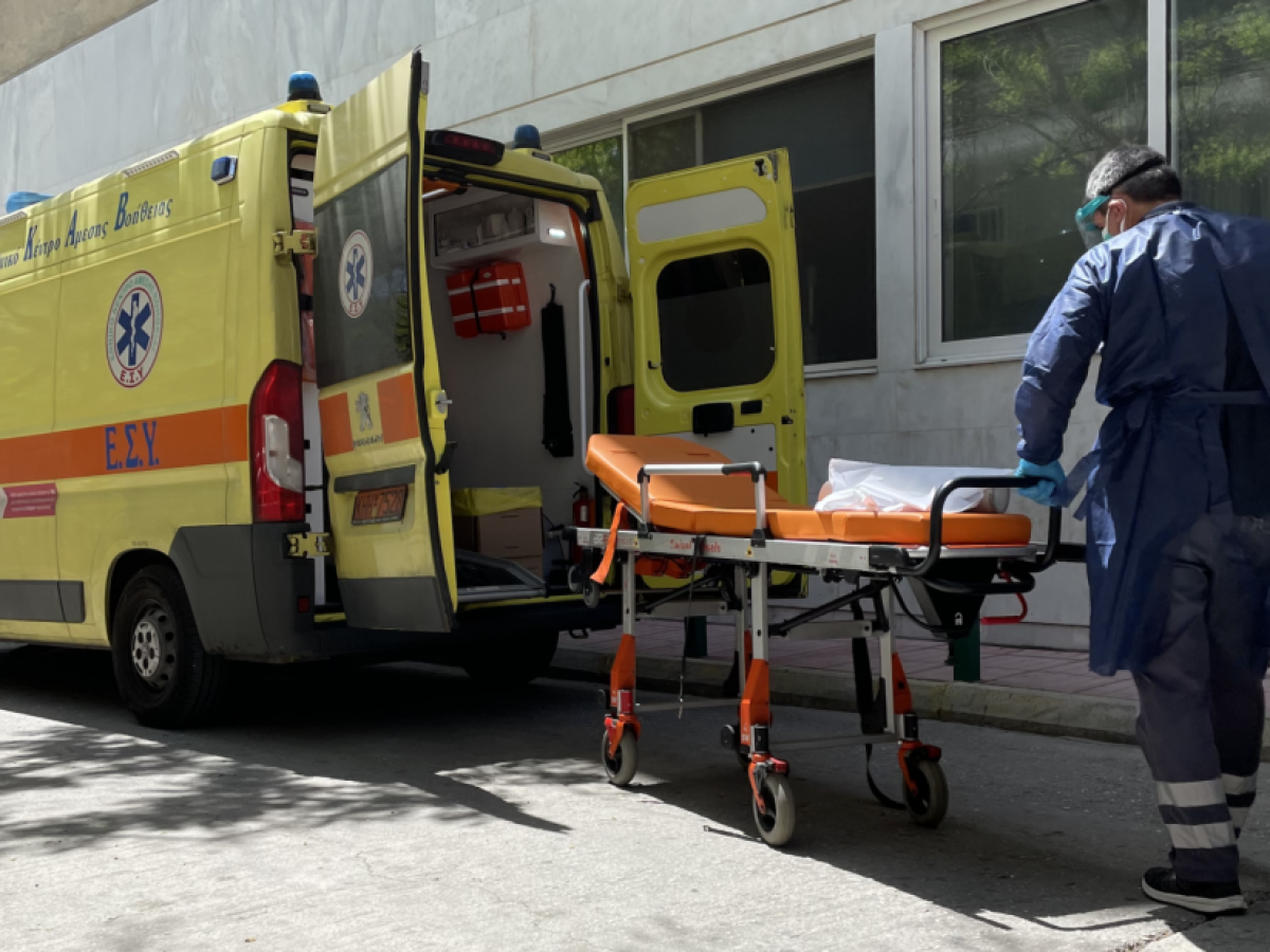 Τροχαίο ατύχημα: Στο Νοσοκομείο 25χρονη