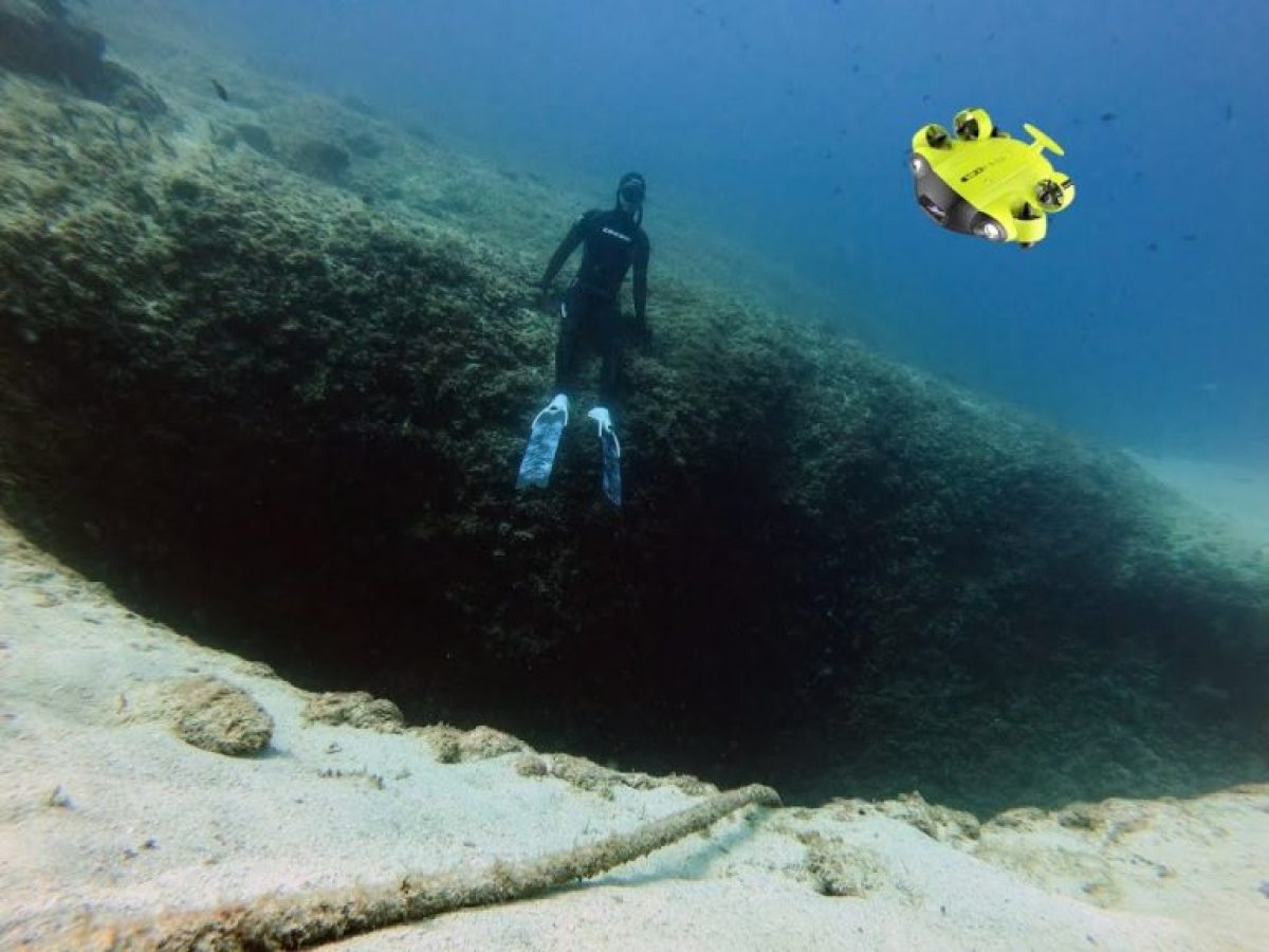 Τρομακτικό βίντεο στο χάος του πηγαδιού της Βουλιαγμένης